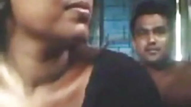 கர்வி விளையாட தமிழ் செக்ஸ் மில்ஃப் சாரா ஜே பூமா லிசா அன்னின் புண்டையை நேசிக்கிறார்!