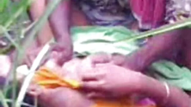 அழகி அமெச்சூர் தமிழ் செக்ஸ் டீன் சியர்லீடர் தனி பொம்மை