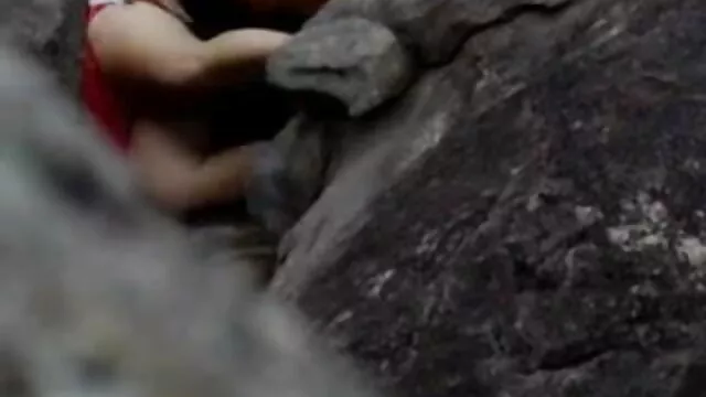 பட் கழுதை மாமியின் தமிழ் படம், கவர்ச்சி