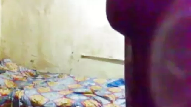 உங்கள் புண்டையை தமிழ் செக்ஸ் படம் எனக்குக் காட்டு