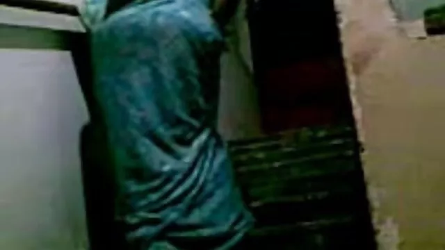 அப்பலோனியா தனது ஆங்கிலம் xnx புண்டையை விற்றாள்