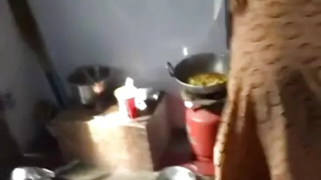 யுகே அழகான சக்திவாய்ந்த ஆங்கிலம் சூடான, கவர்ச்சி மாமியின் வீடு