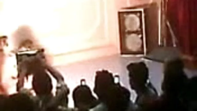 - சூடான பதின்ம வயதினருடன் மேடைக்கு முழு hd ஆங்கிலம் sex நால்வரும்