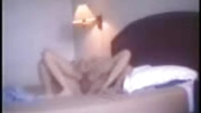 தாத்தா டீன் ஏஜ் பையனை தனது துண்டில் காதலிக்கிறார் ஆங்கிலம்