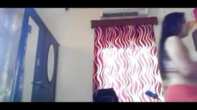 சுவை கவர்ச்சி வயது in ஆங்கிலம் ரு