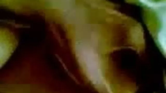 ஈரமாக இருக்கும்போது வழுக்கும். ஜோ மற்றும் ஆங்கிலம் sex ஆண்ட்டி சாண்டி