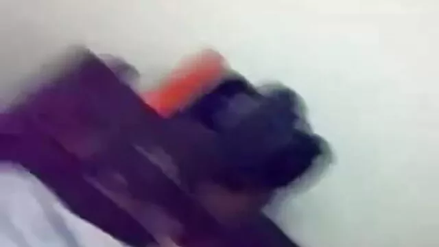 குத மெயின் நீல படம், கவர்ச்சி ஆங்கிலம் அழகி