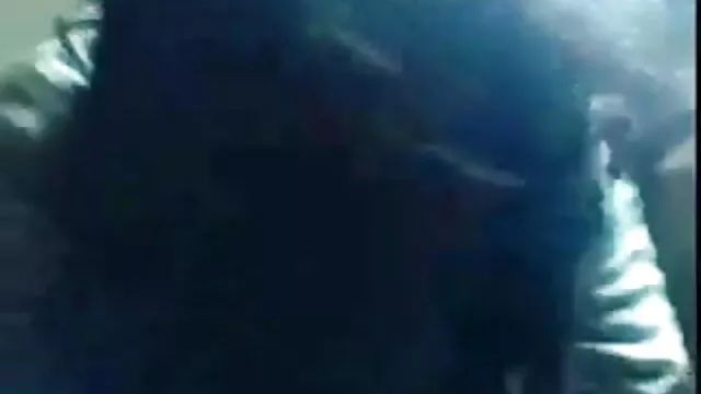 அவள் கழுதையில் பிபிசி எடுத்து ஆங்கில ஆசிரியர் கவர்ச்சியான
