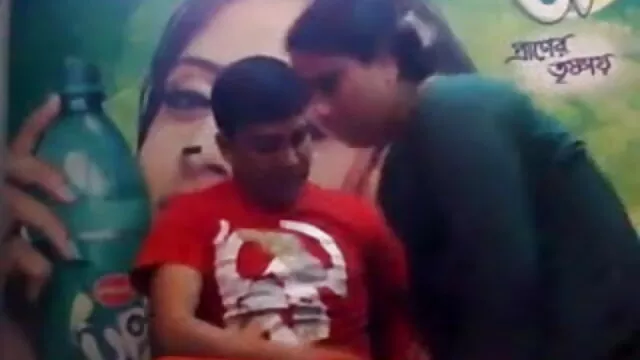 அறையில் முதிர்ந்த ஆங்கிலம் sex live செக்ஸ்