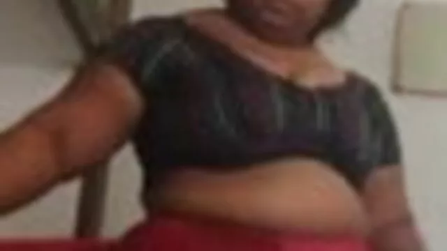 சாடின் புதிய தமிழ் செக்ஸ் பூக்கும் அவளது கொம்பு புண்டைக்கு விரல்