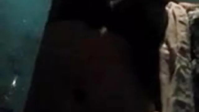 - ஸ்பானிஷ் நீல, கவர்ச்சி படம் தமிழ் சீர்லீடர் டீன்