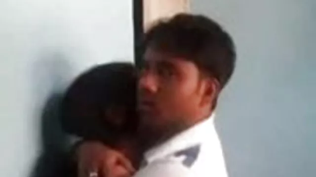 ஜானிஸ் கவர்ச்சி பிரிட்டிஷ் பெட்ரோலியம் தமிழ் படம் கிரிஃபித் தனது அயலவரை ஒரு பெரிய சேவல் மற்றும் பிடிபட்டார்