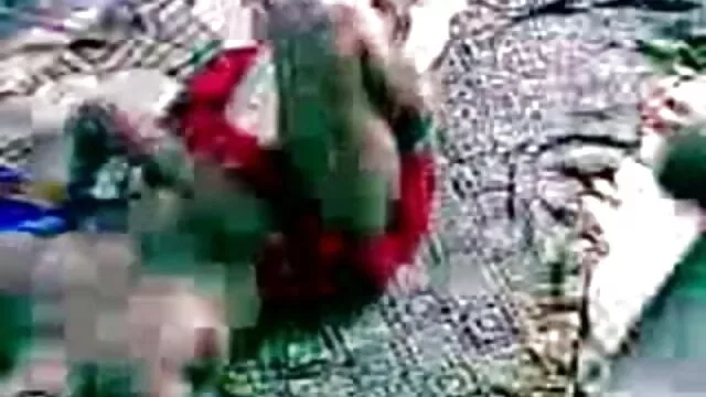 புத்திசாலி மனிதன் நீல படம் மாமியின் ஆங்கிலம் மாமியாரை திருகுகிறான்