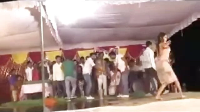 பைபர் மற்றும் ஹோலி - தமிழ் படம், கவர்ச்சி hindi லிட்டில் மூன்றுபேர்
