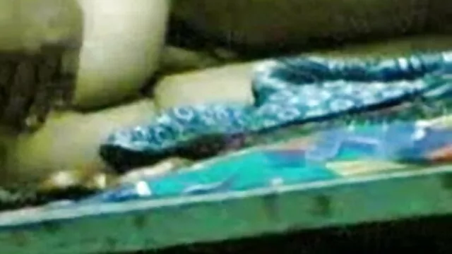 என்னை திறந்த கவர்ச்சி ஆங்கிலம் ஏமாற்று