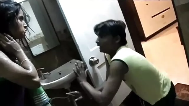 கொம்பு தமிழ் சூப்பர் செக்ஸ் துண்டுகள்