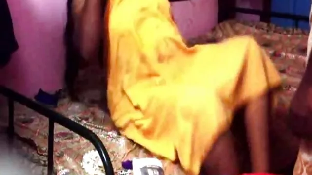 காளி அவளுடைய முதல் உண்மையான ஆங்கிலம் மாமியின் முழு கவர்ச்சி புணர்ச்சியைத் தூண்டினாள்