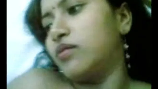 சரியான தமிழ் சூப்பர் செக்ஸ் புண்டை கொண்ட பெண் உள்ளே கம்மிங்