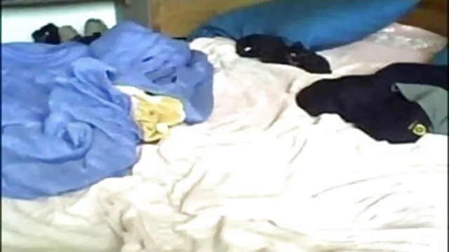 இரண்டு சிறுமிகளுக்கு பார்ட்டி ஃபக் உள்ளது - xxx ஆங்கிலம் bp
