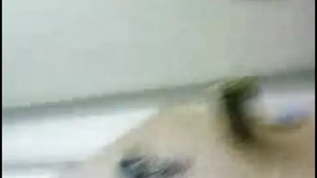 ஜெர்மனி 18 வயது மற்றும் அதற்கு மேற்பட்ட ஒரு ஆங்கிலம் sex இலவச இளம் தம்பதியினர் தங்கள் உள்ளாடைகளில் ஒரு பரிசை வழங்கினர்