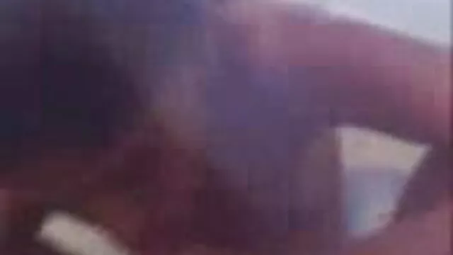 இல்லை நான் கவர்ச்சி படம் மாமியின் ஆங்கிலம் காத்திருக்க முடியாது