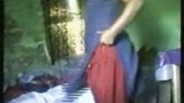ரஷ்ய டீன் வெப் கேம் ஷோ பாகம் தமிழ் பெண் xnxx 2 ஐக் காட்டுகிறது